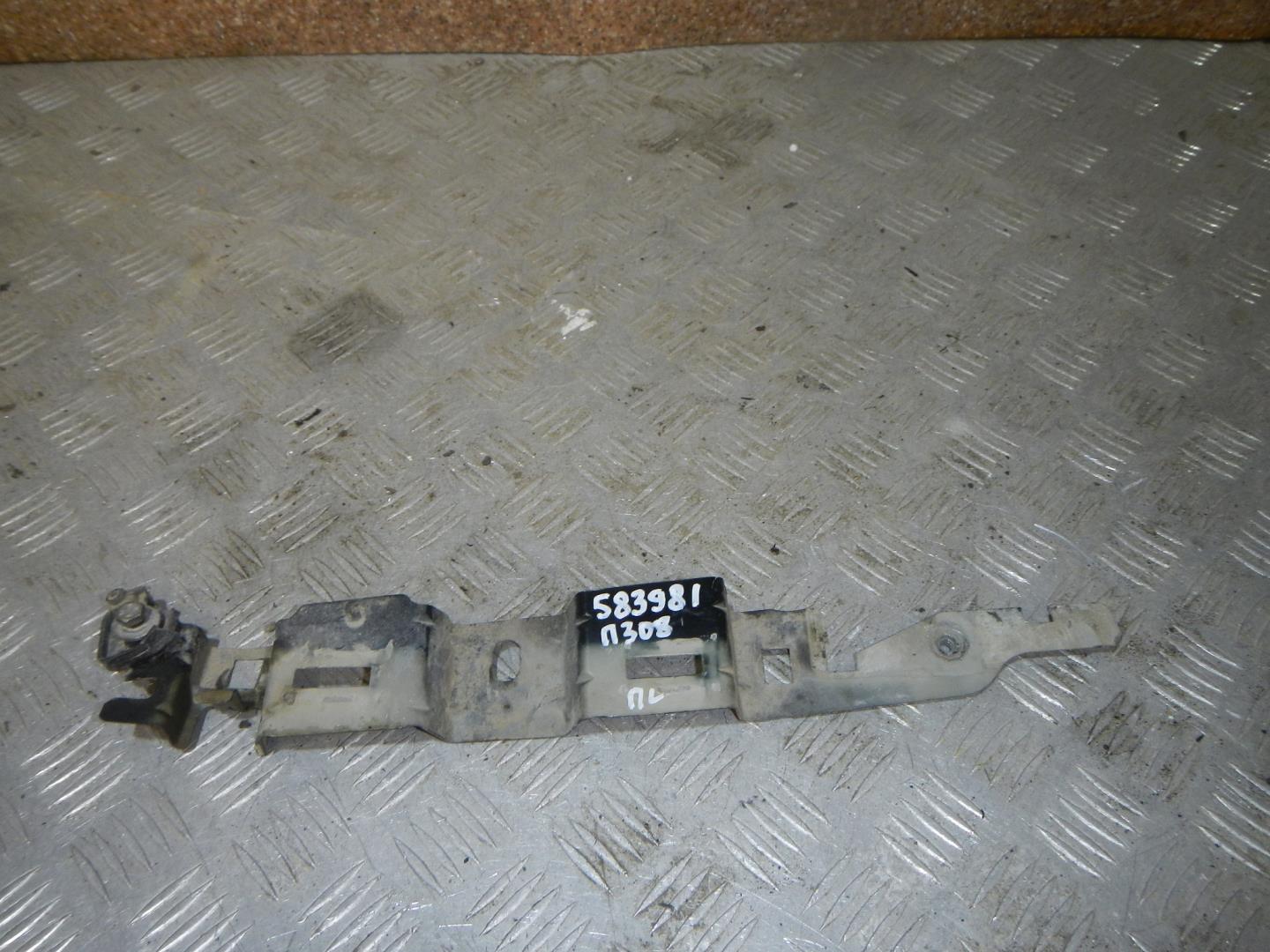 Кронштейн крепления крыла