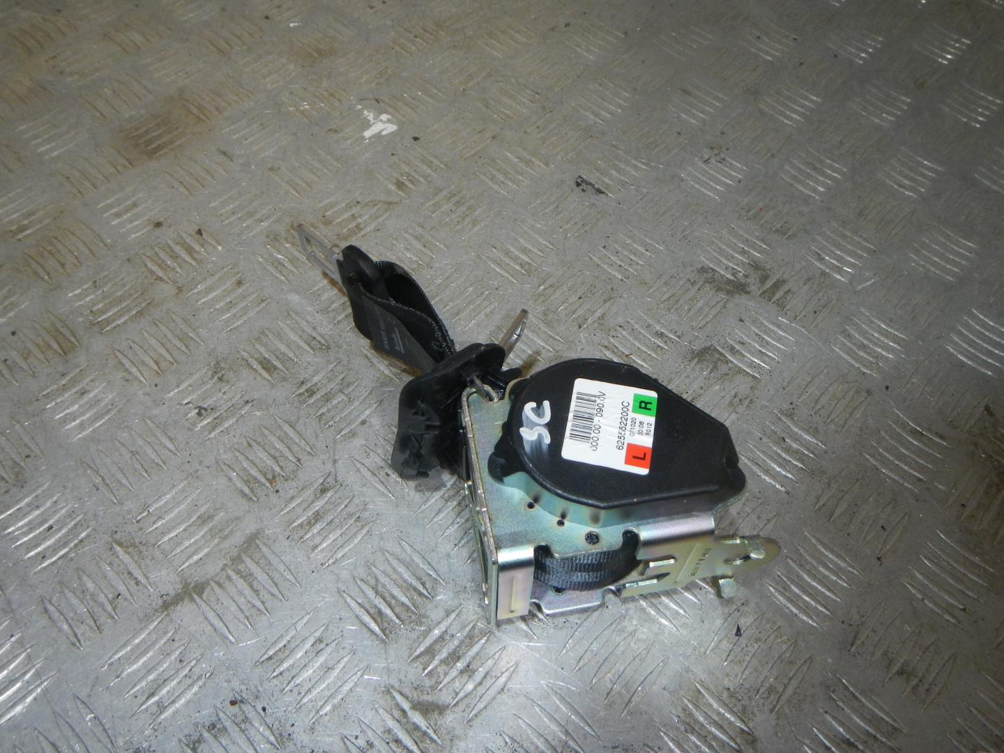 Ремень безопасности