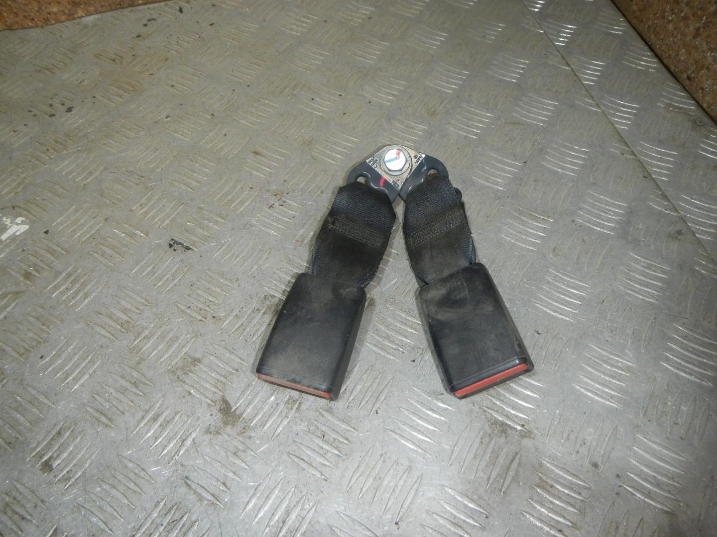 Ответная часть ремня безопасности