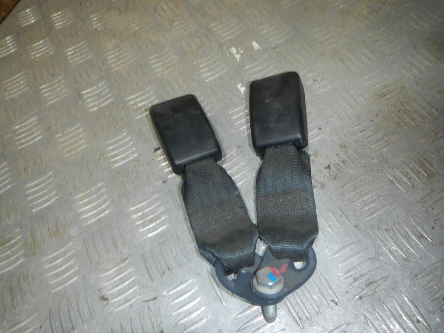 Ответная часть ремня безопасности