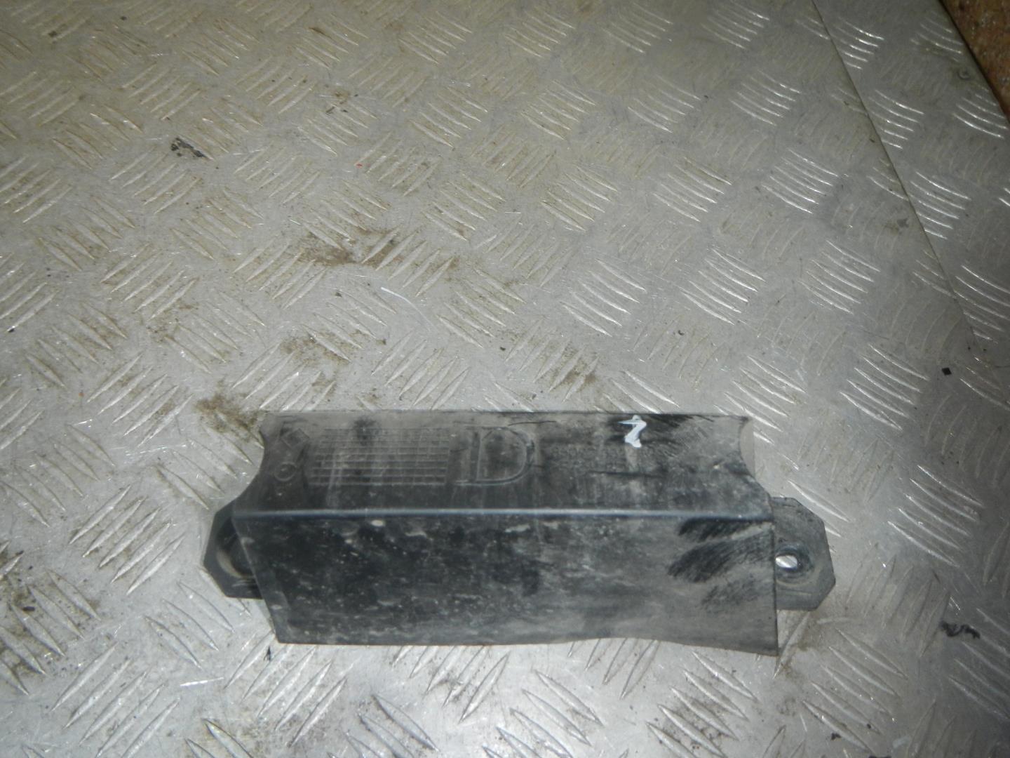 Усилитель заднего бампера