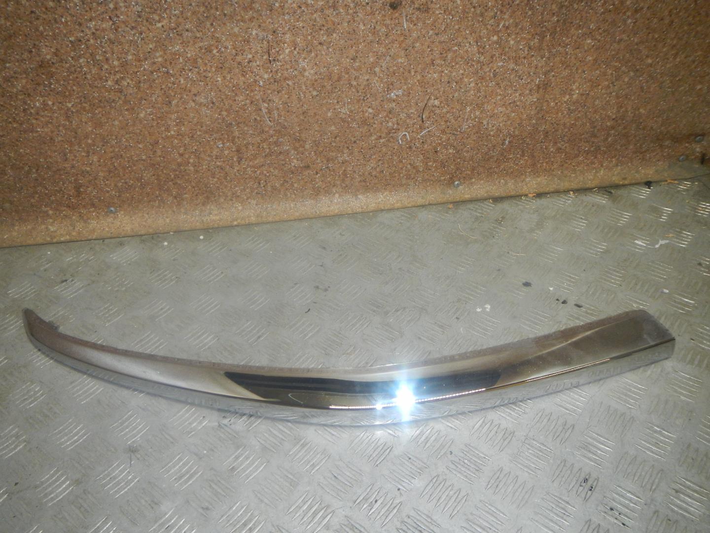 Накладка на решетку радиатора