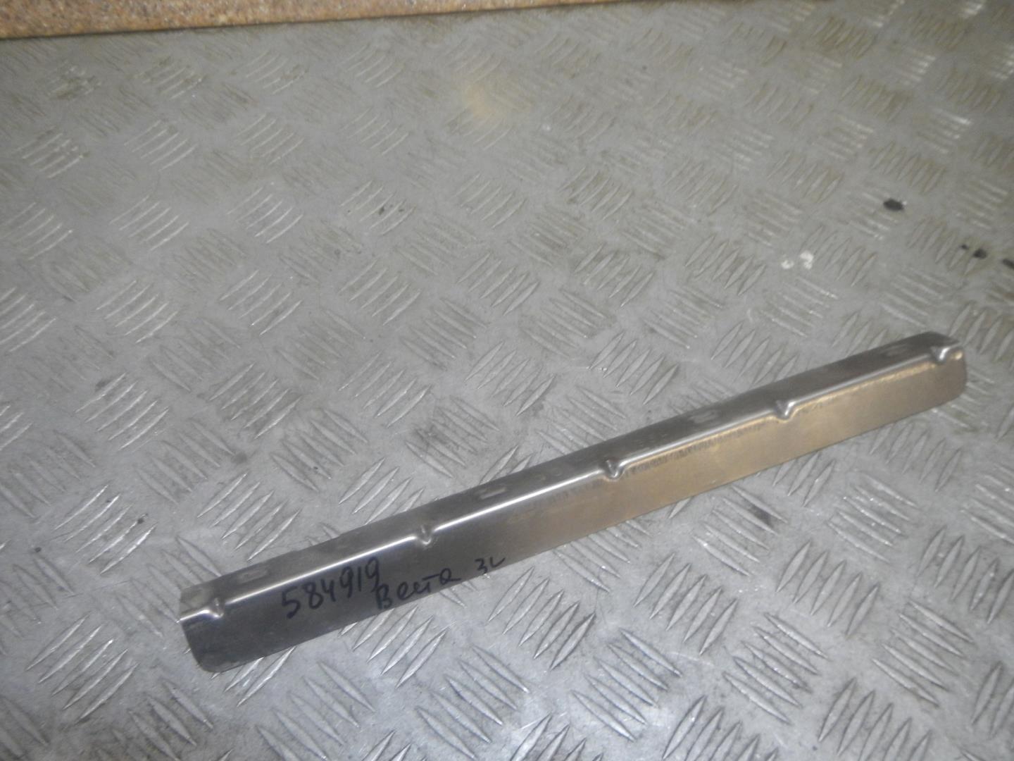 Кронштейн заднего бампера левый