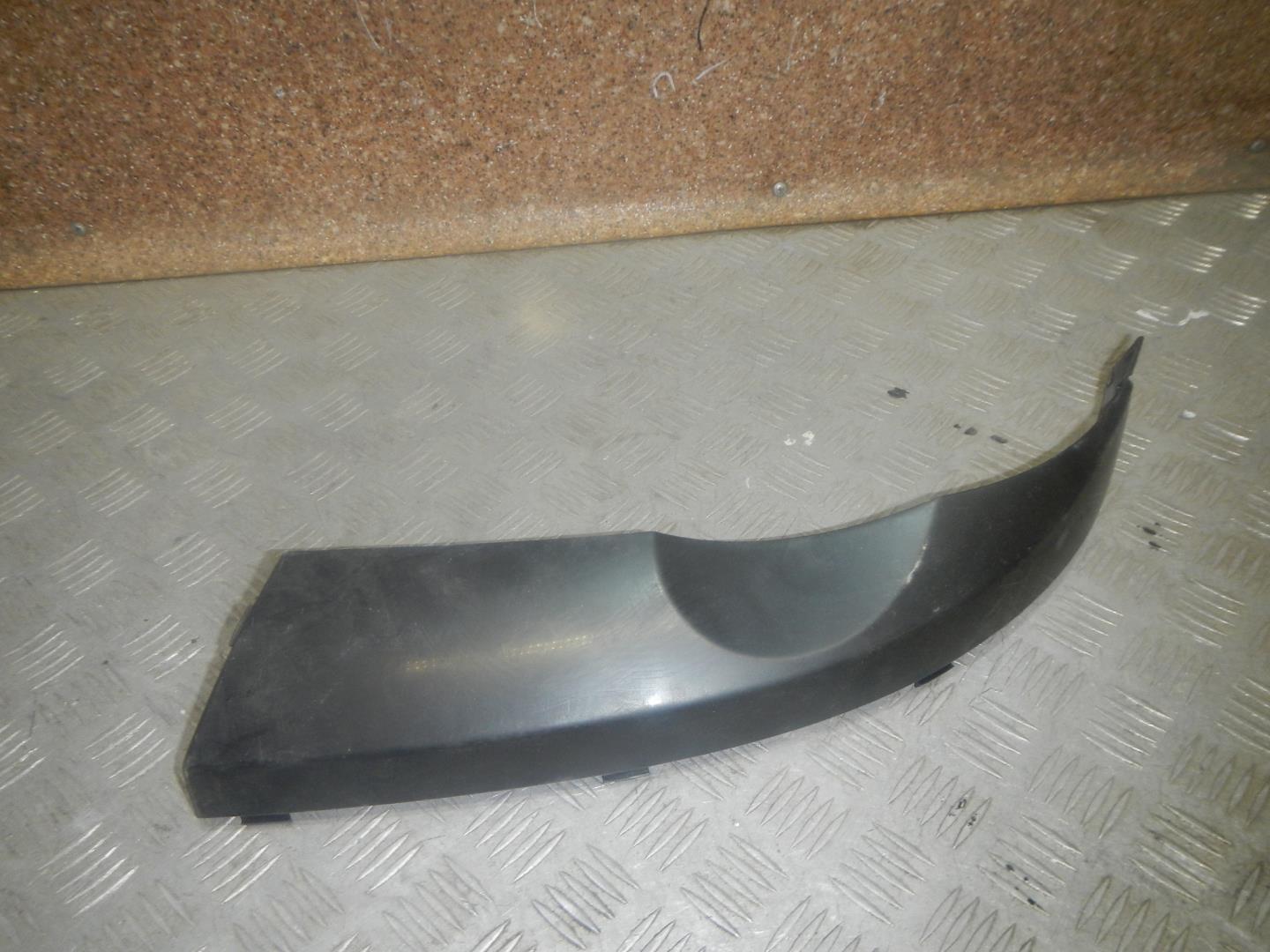 Планка под фары