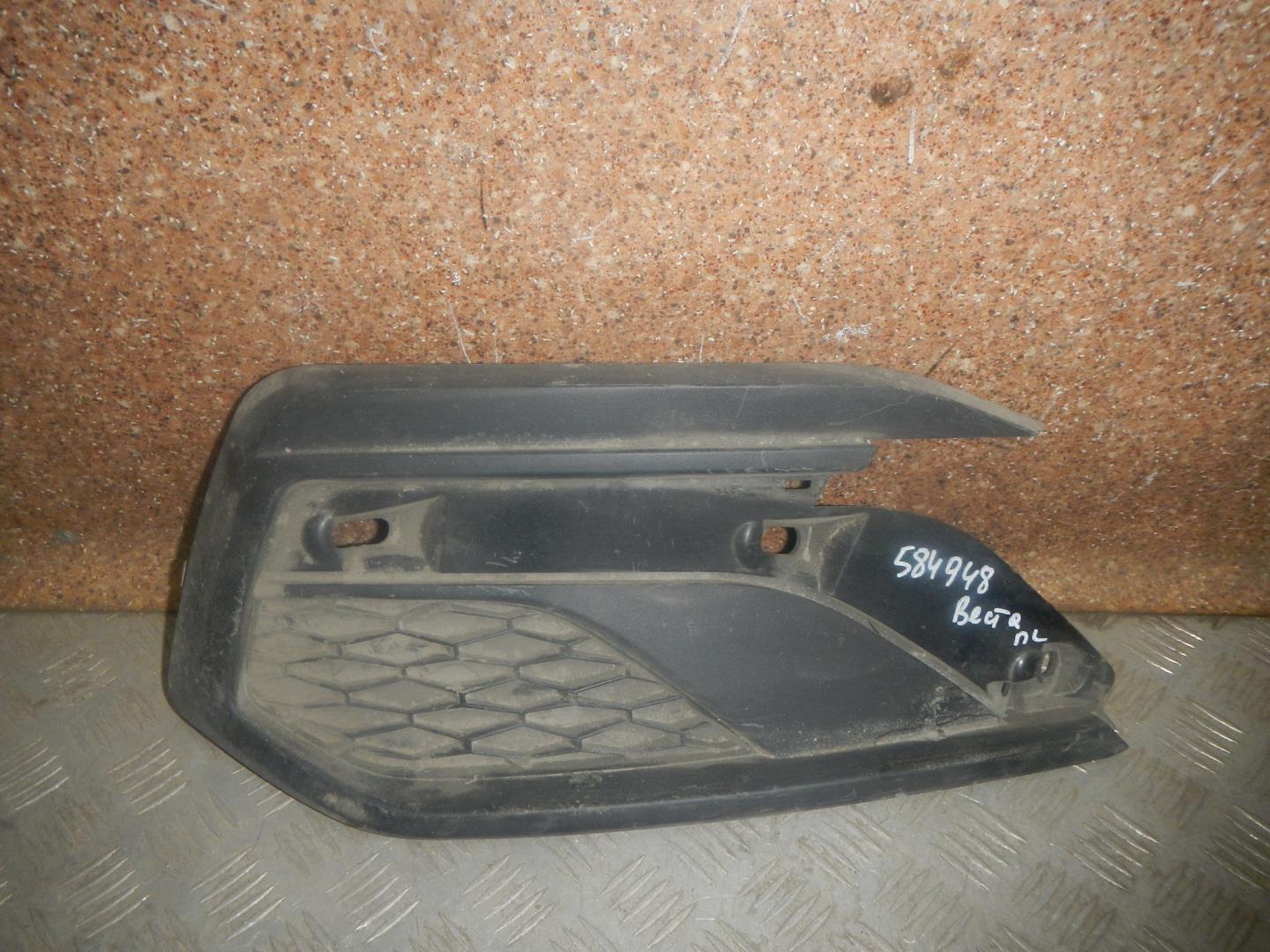 Решетка в бампер левая