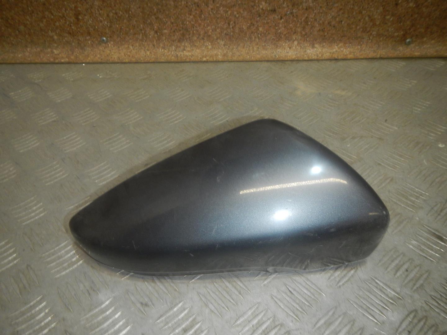 Крышка корпуса зеркала правого