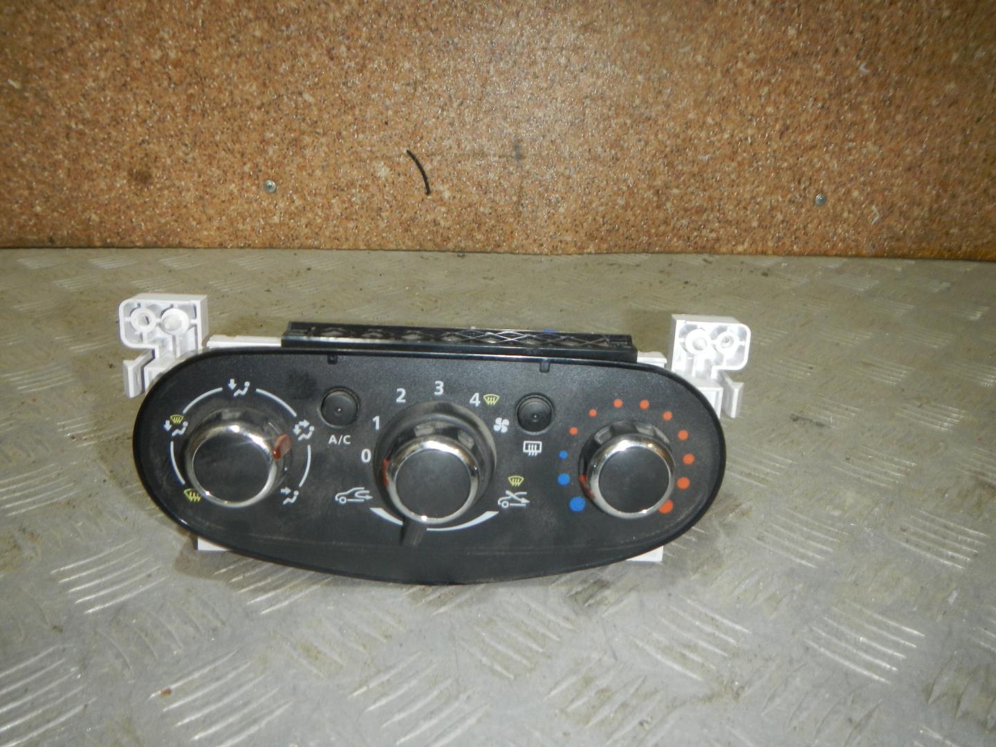 Блок управления климатической установкой