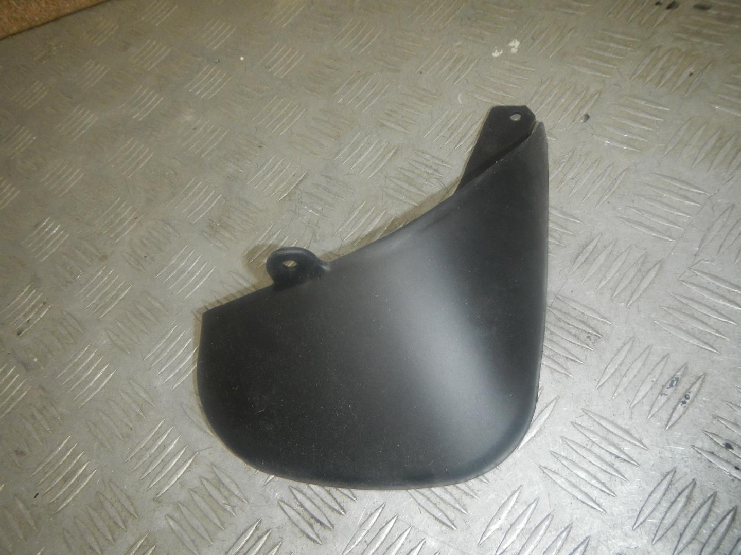 Брызговик задний правый