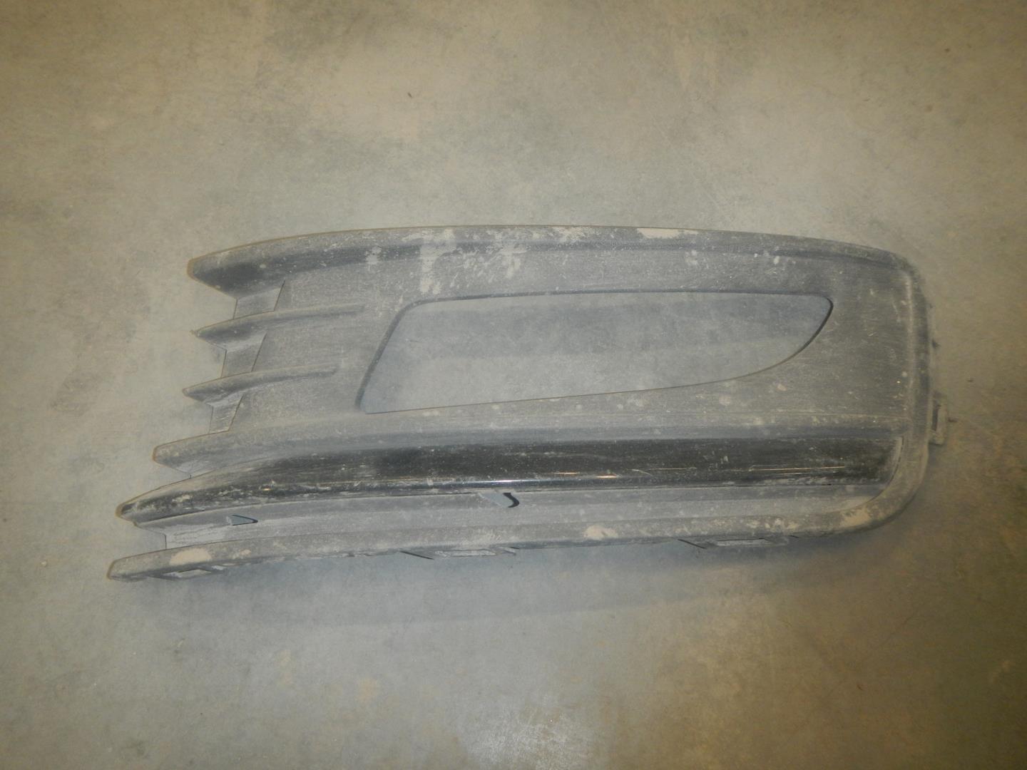 Решетка в бампер левая