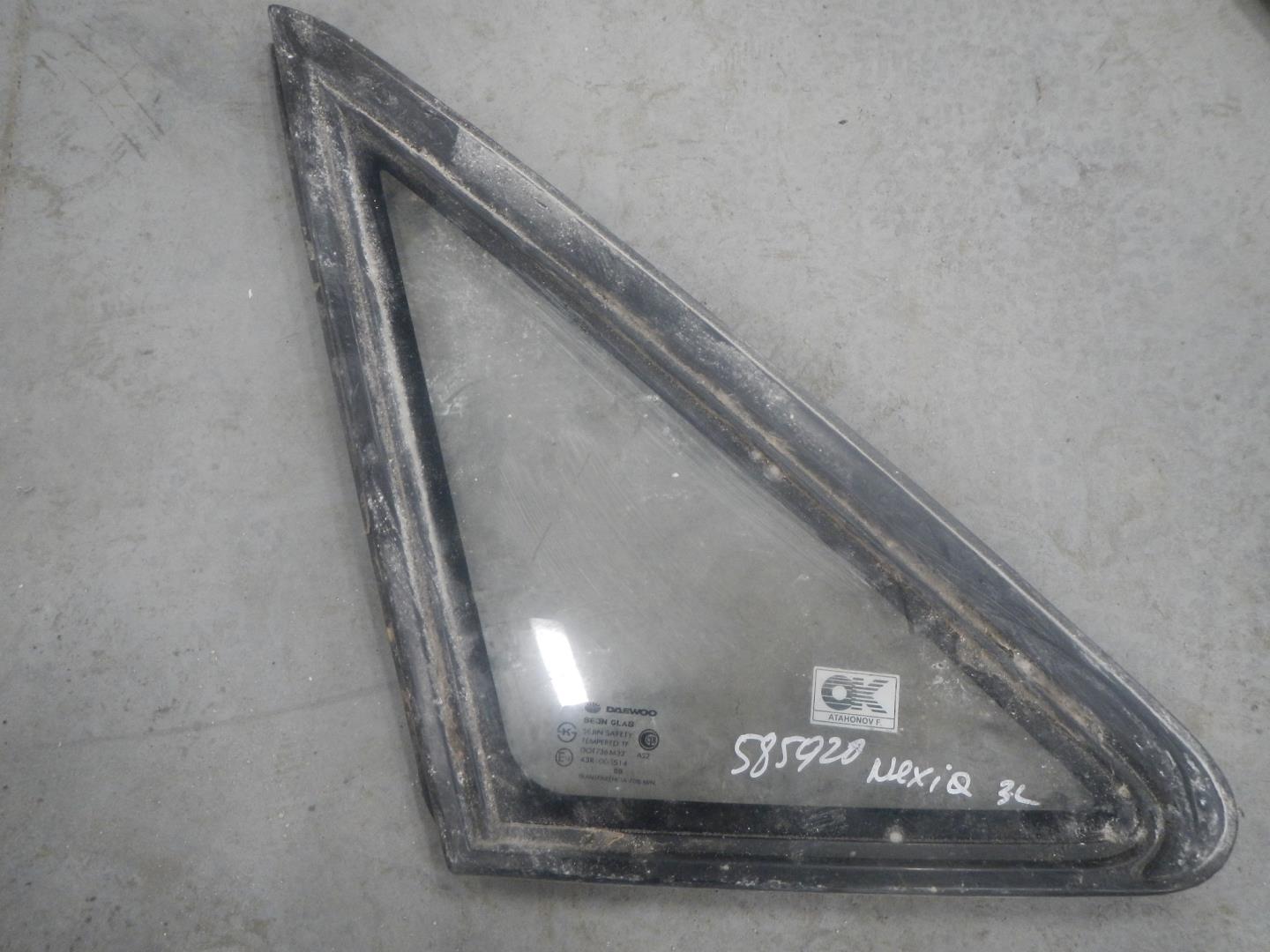 Стекло кузовное глухое левое