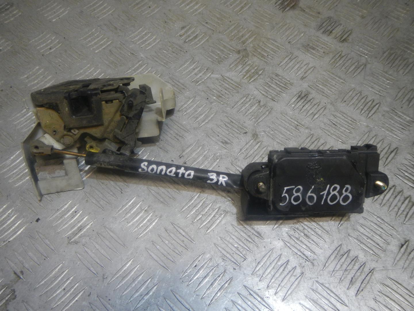 Замок двери задней правой