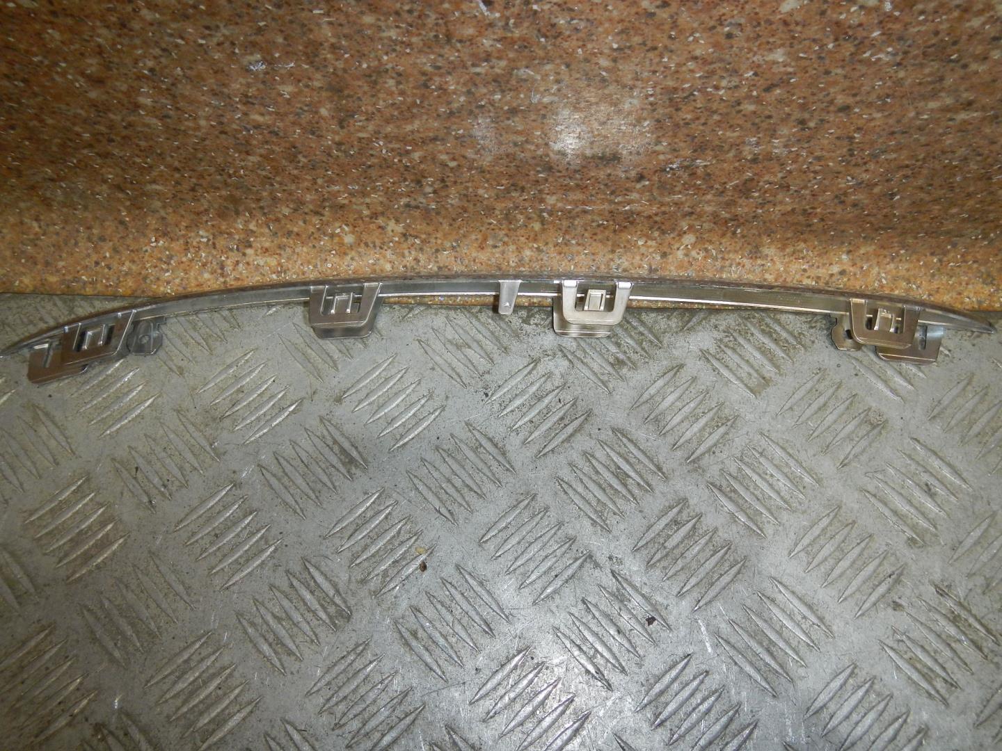 Молдинг заднего бампера