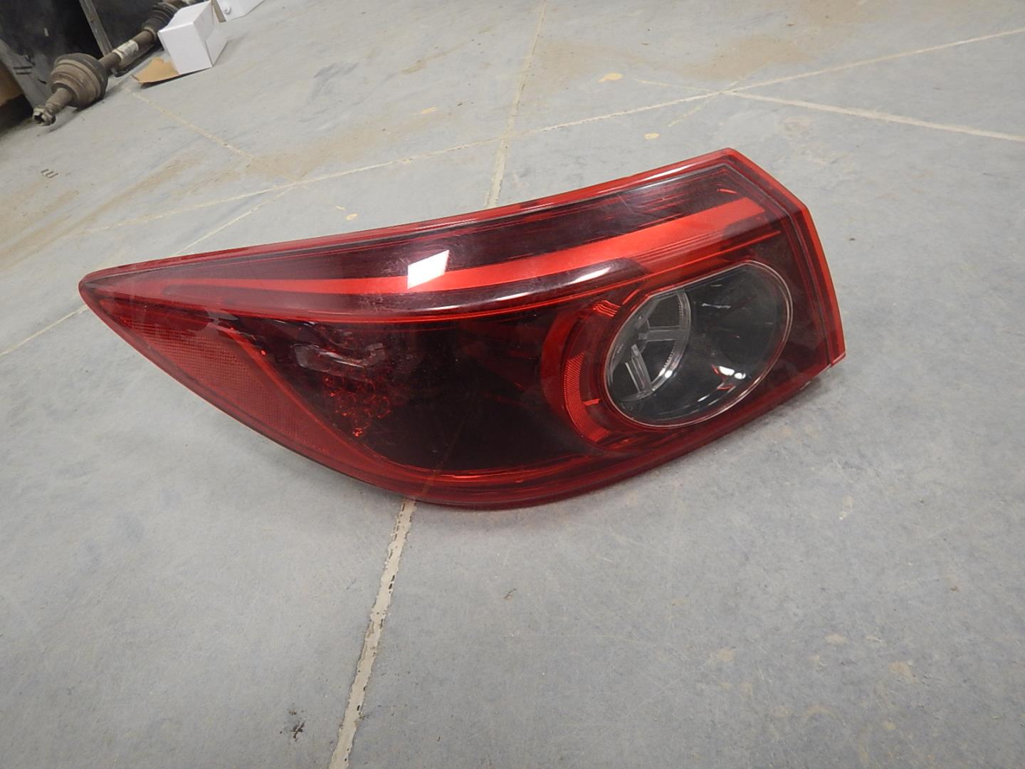 Фонарь задний левый