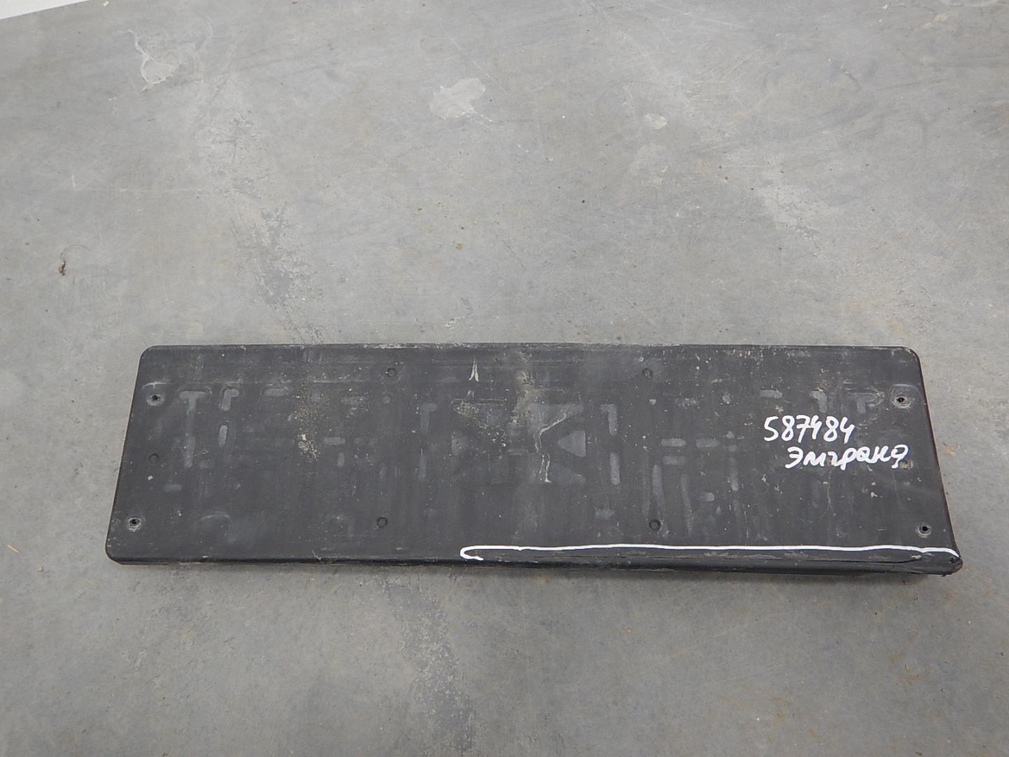 Накладка переднего бампера под номер