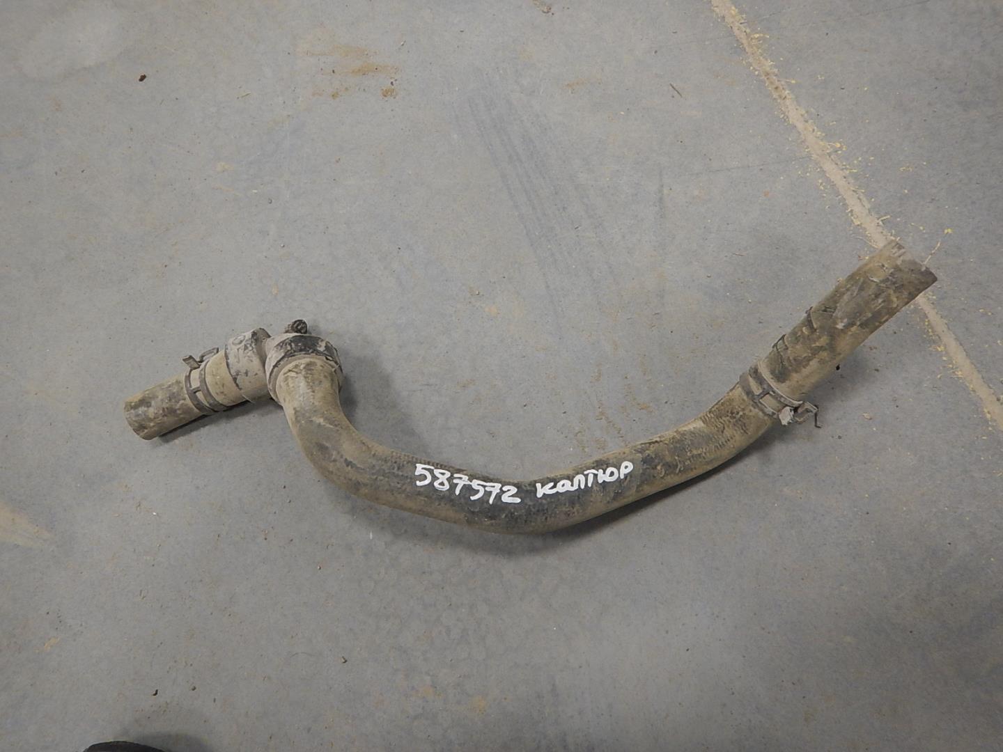 Патрубок отопителя