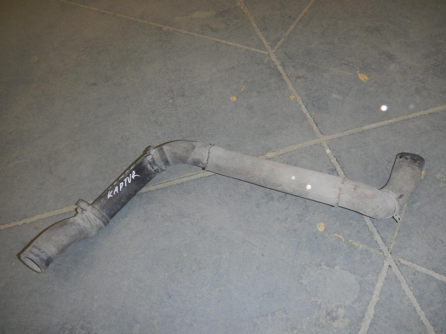 Патрубок радиатора