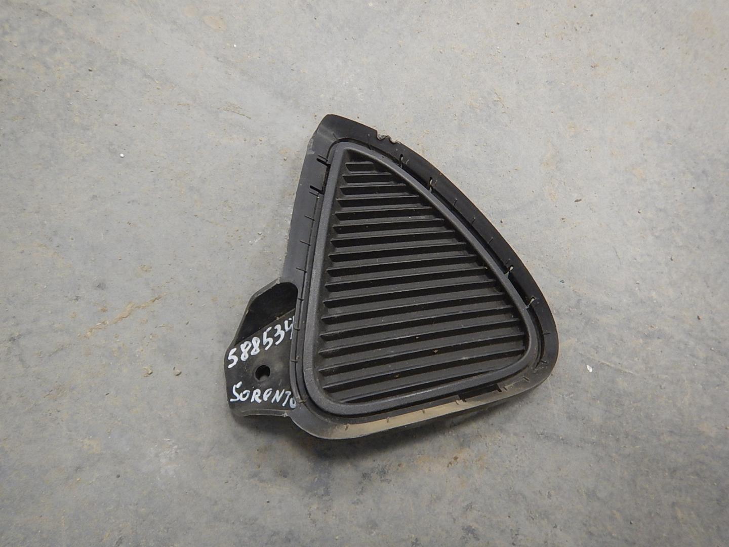 Решетка в бампер левая