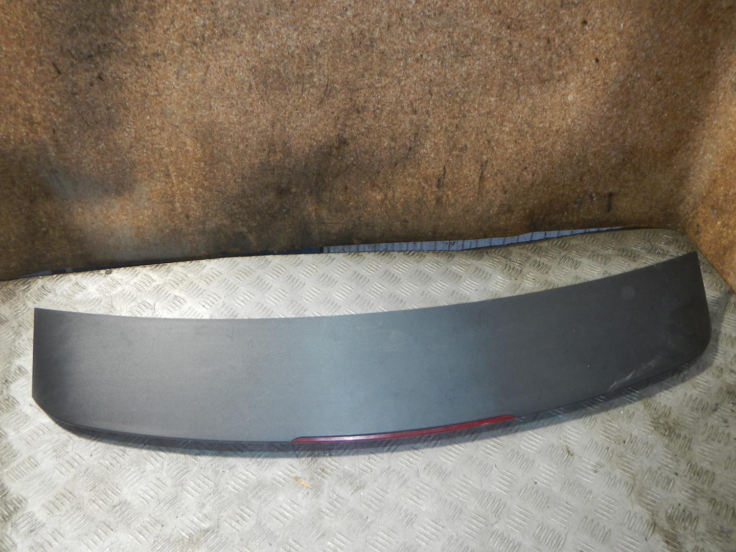 Спойлер (дефлектор) крышки багажника