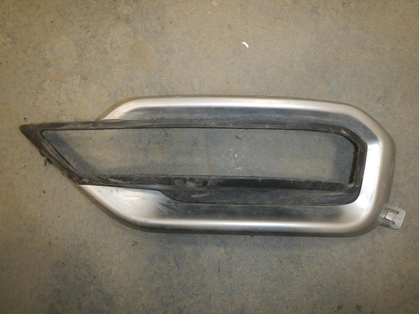 Накладка заднего бампера правая