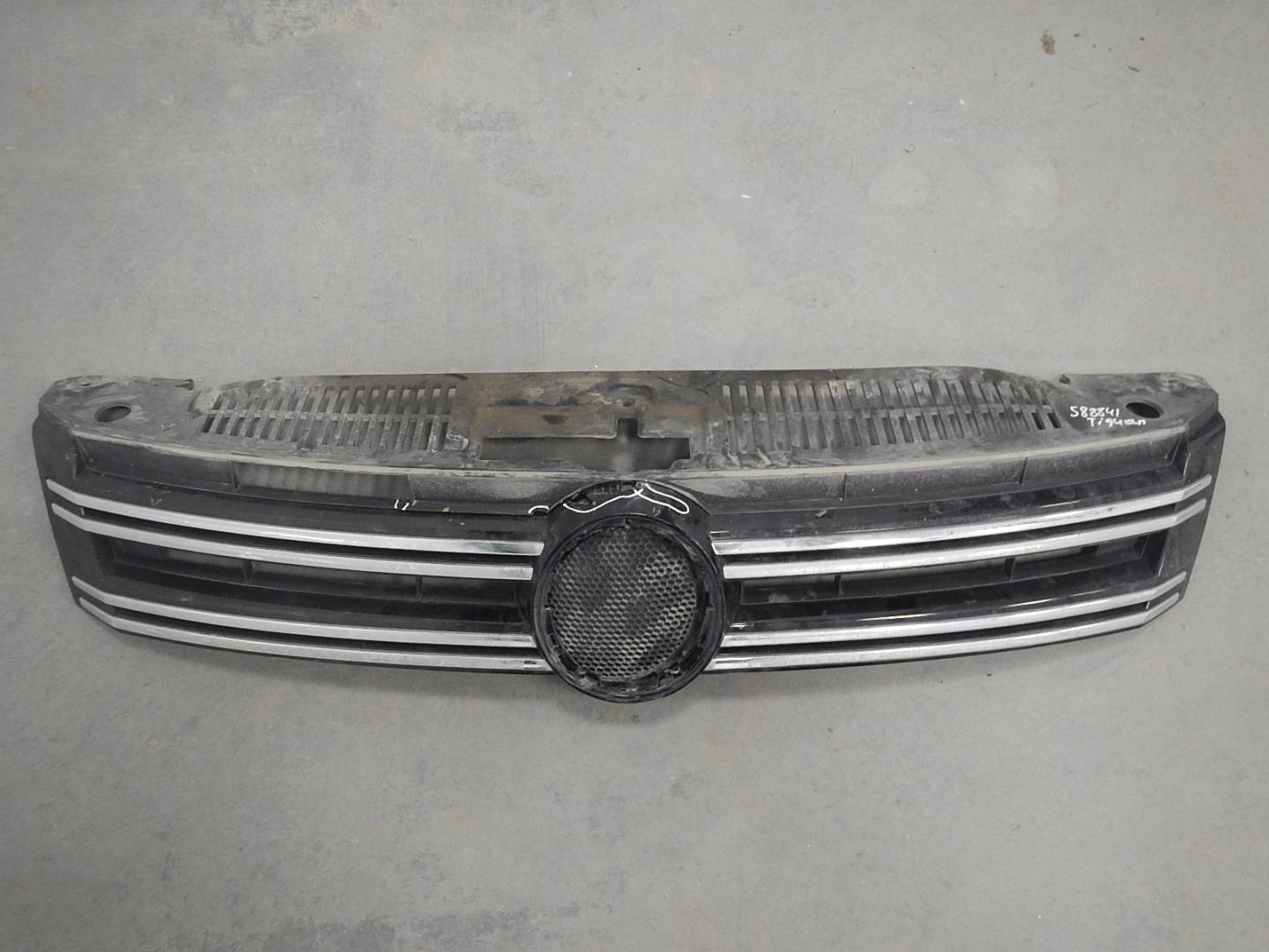 Накладка на решетку радиатора