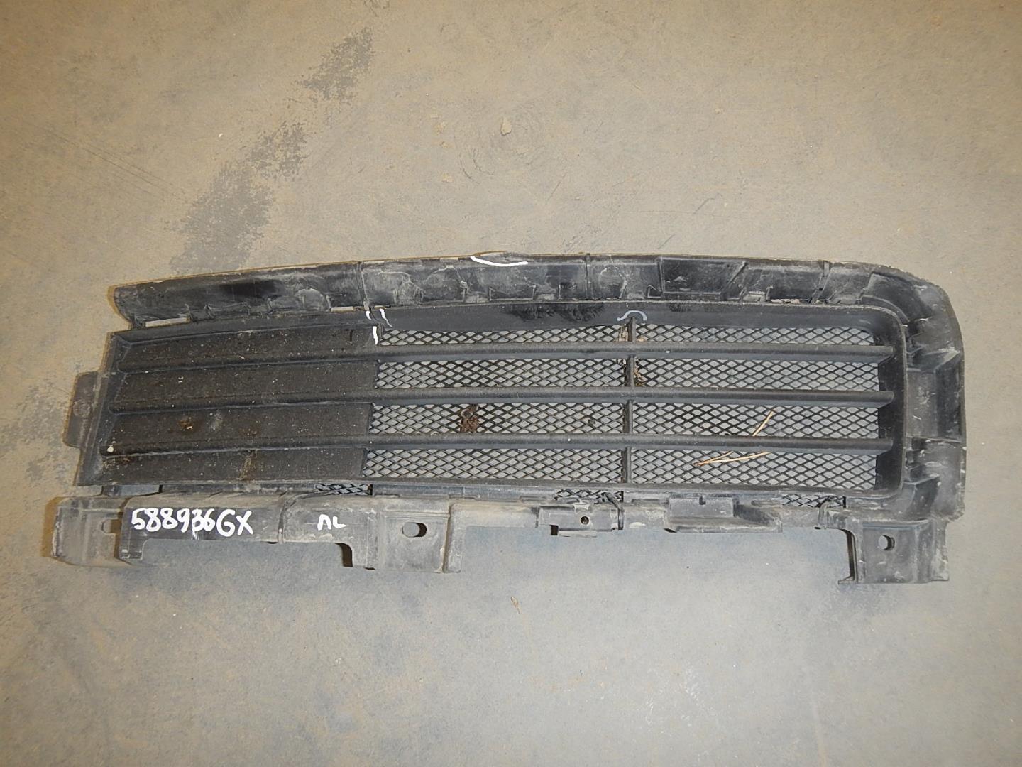 Решетка в бампер левая