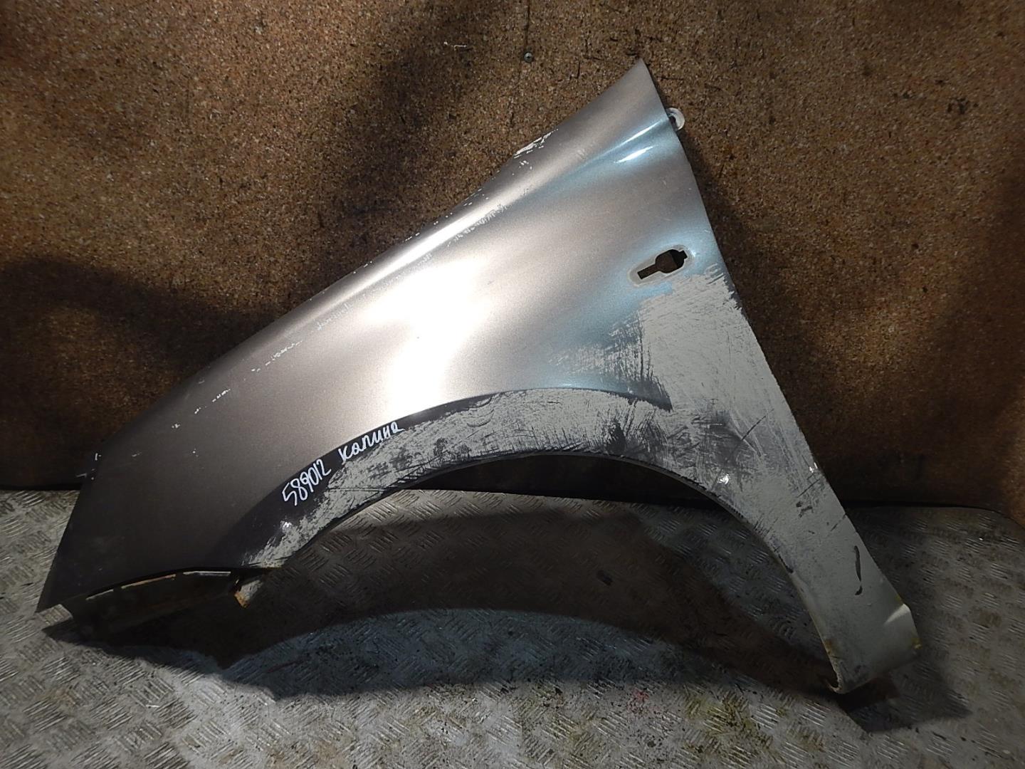 Крыло переднее левое