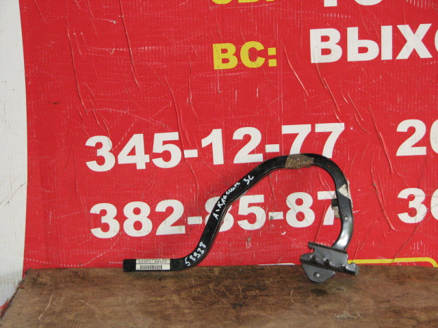 Петля крышки багажника