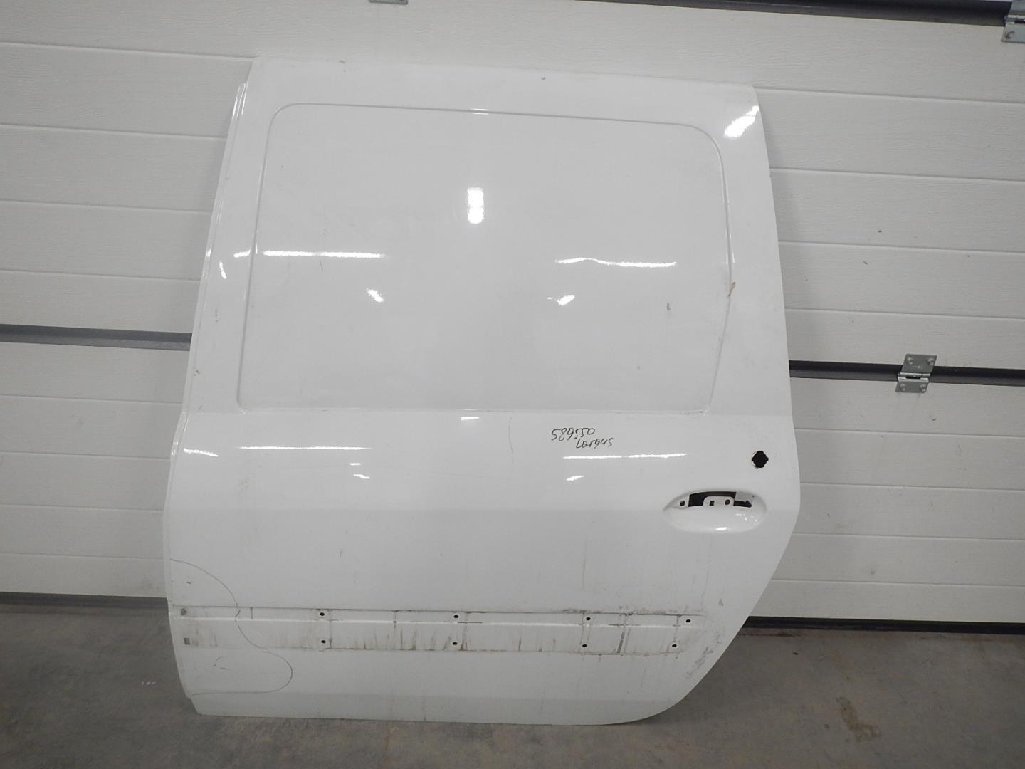 Дверь задняя левая