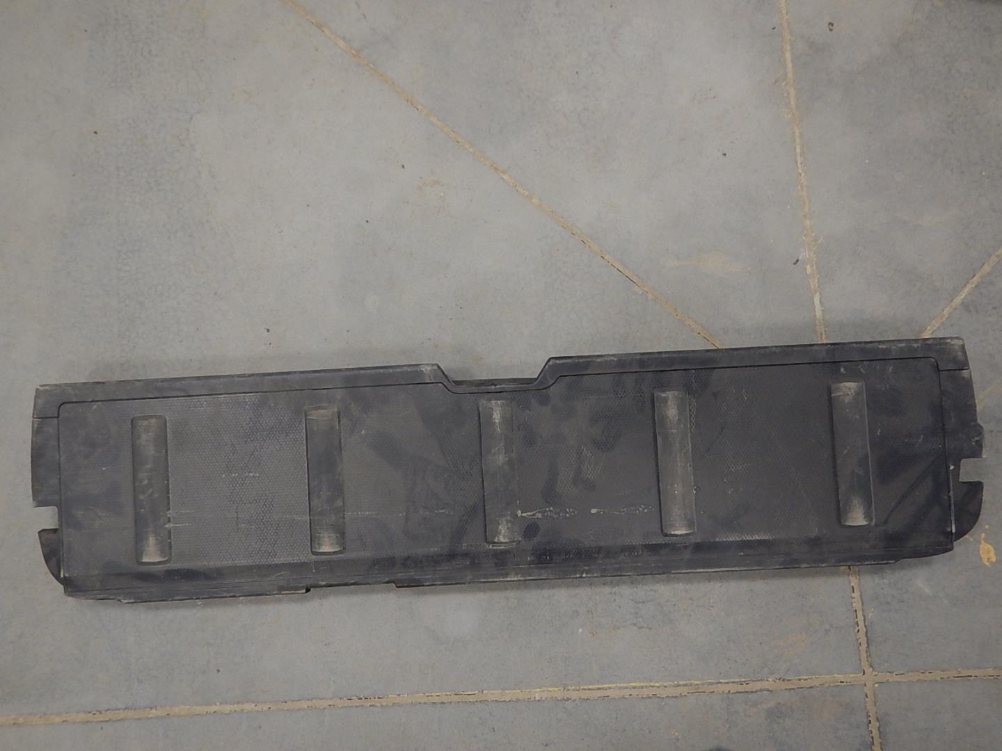 Обшивка двери багажника