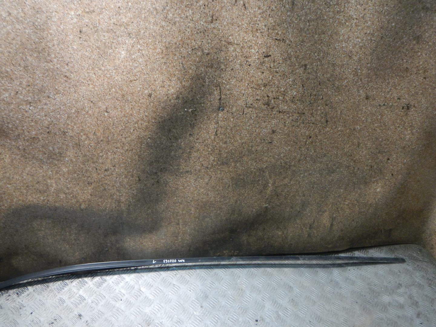 Молдинг крыши левый