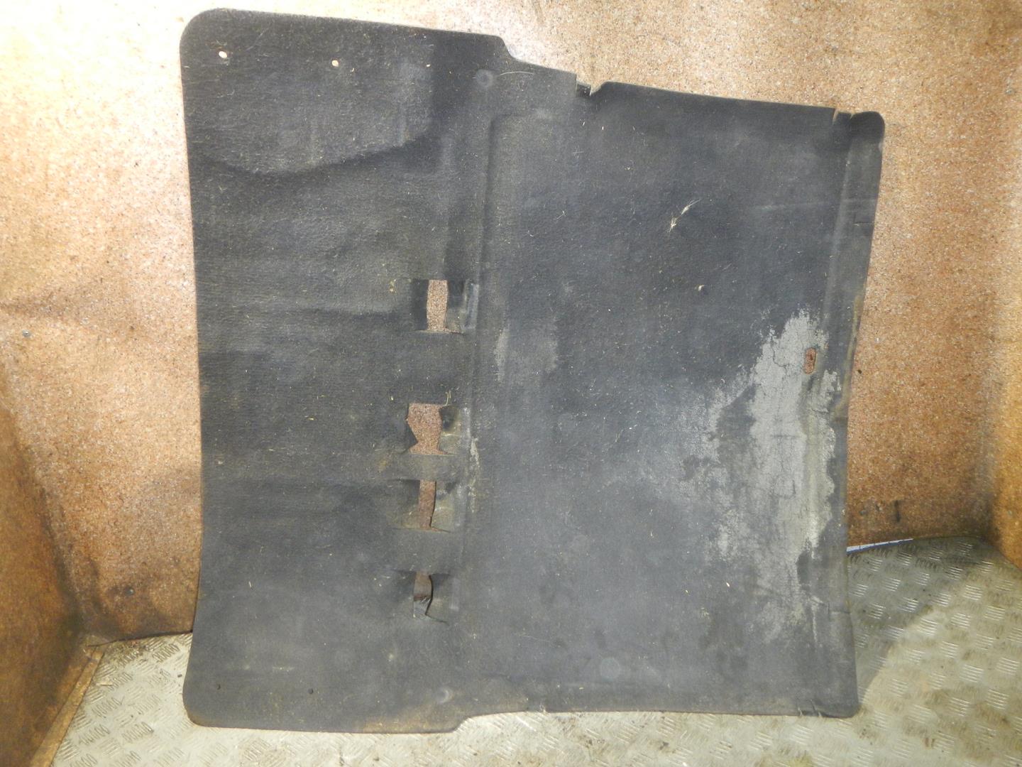 Пол багажника