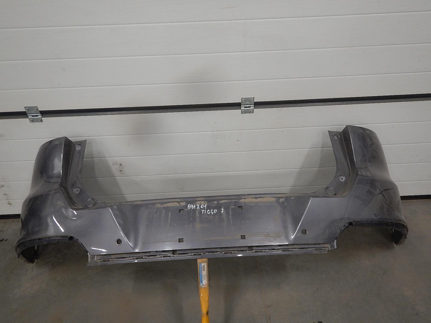 Бампер задний