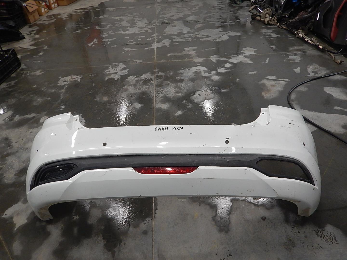 Бампер задний