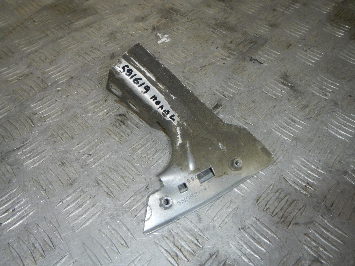 Кронштейн крепления крыла