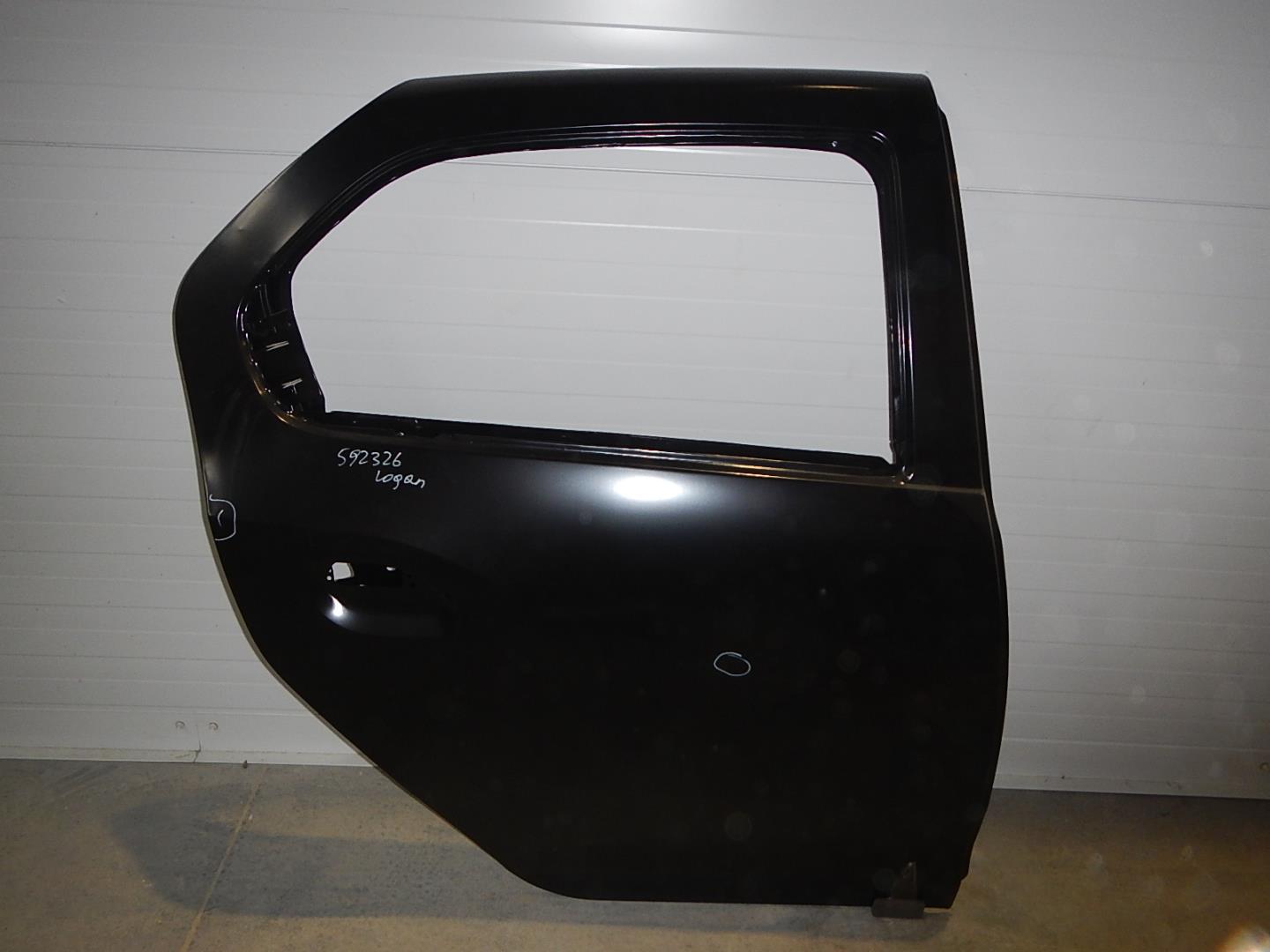 Дверь задняя правая