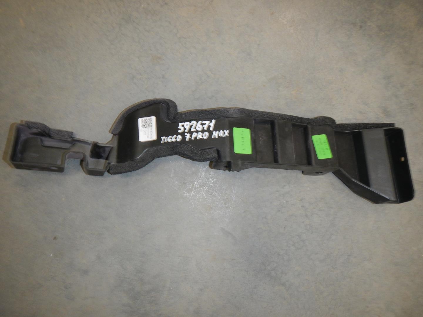 Воздуховод радиатора правый