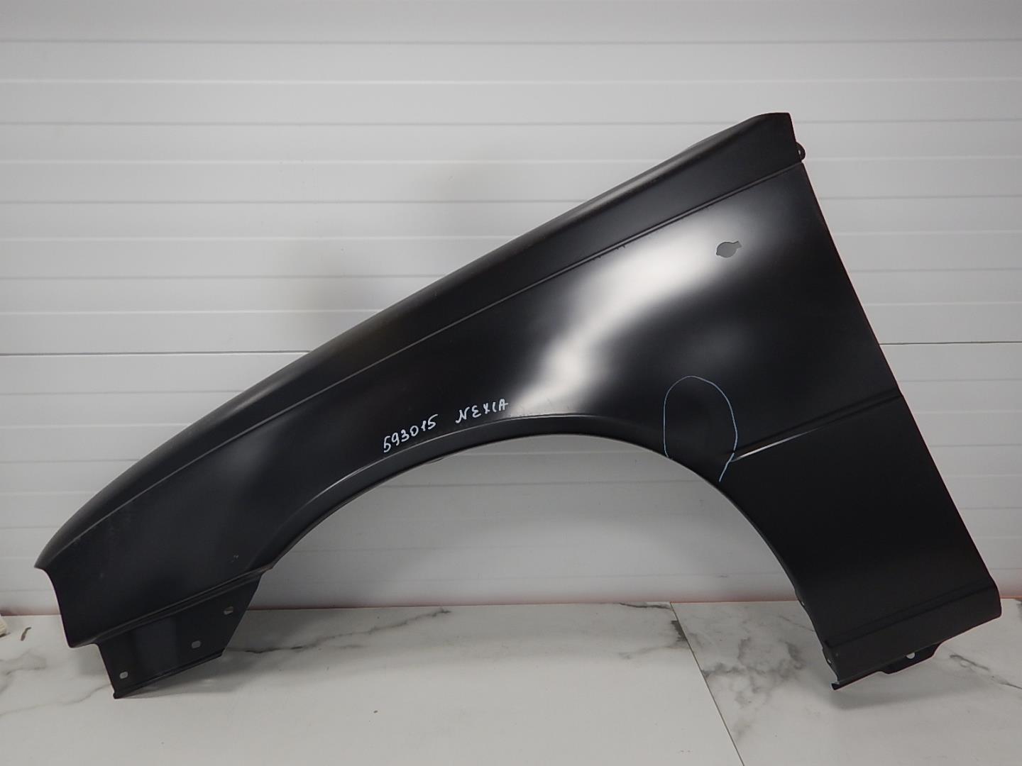 Крыло переднее левое