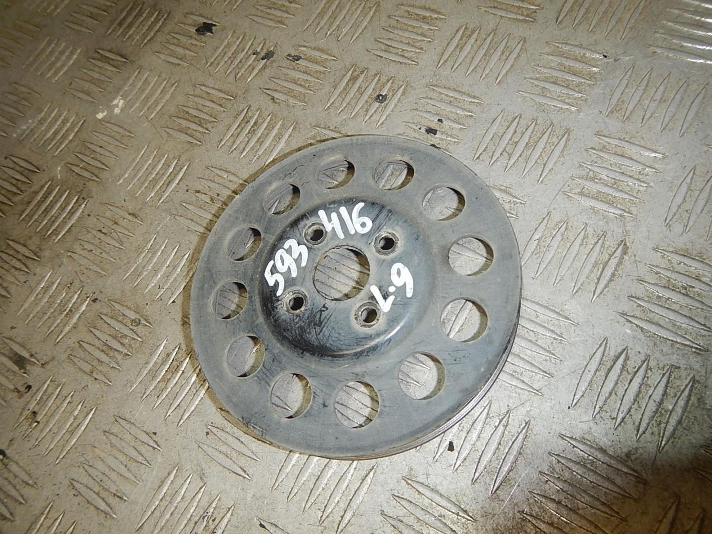 Шкив водяного насоса (помпы)