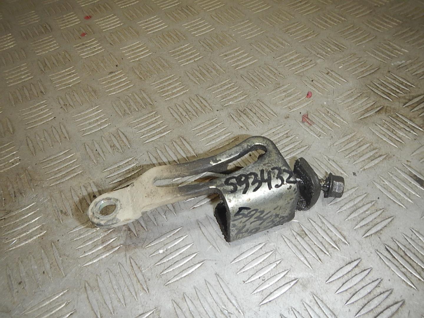 Кронштейн генератора