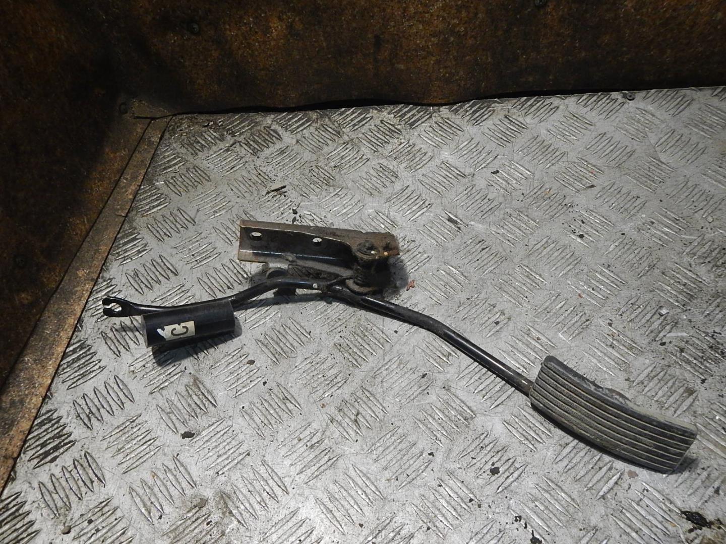 Педаль газа