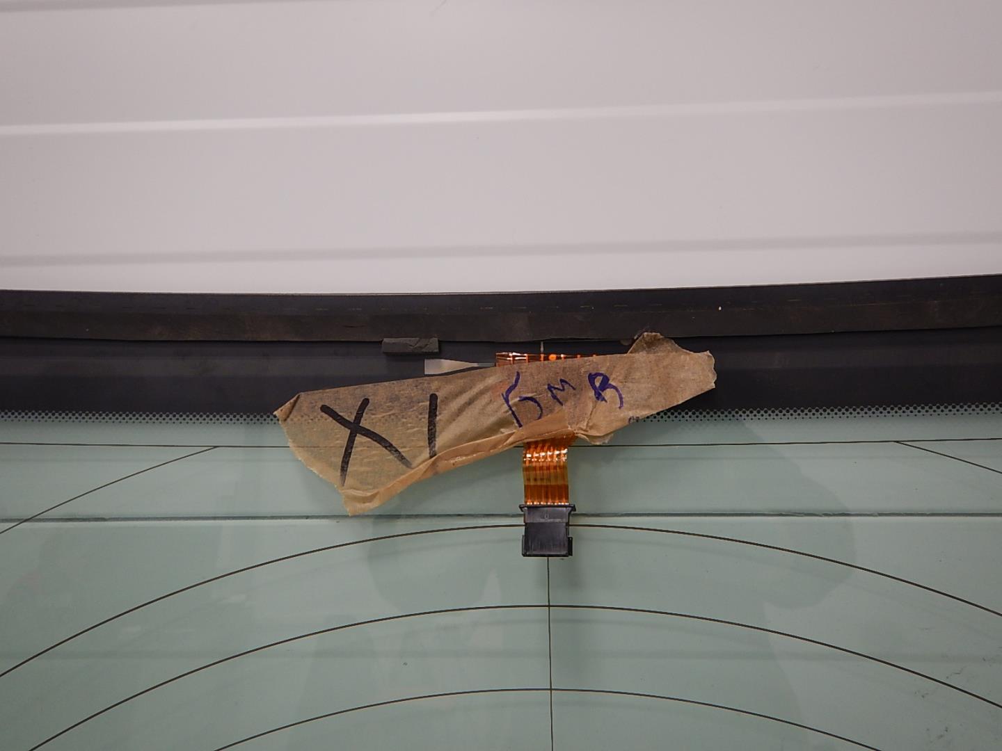 Стекло двери багажника