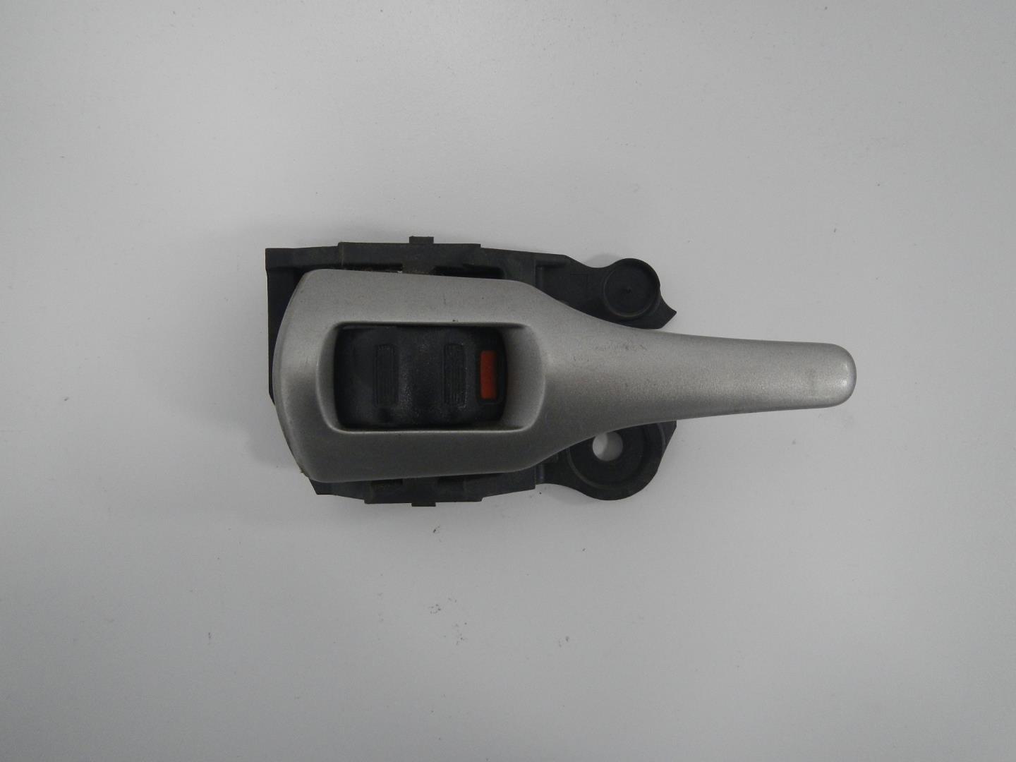 Ручка двери внутренняя левая