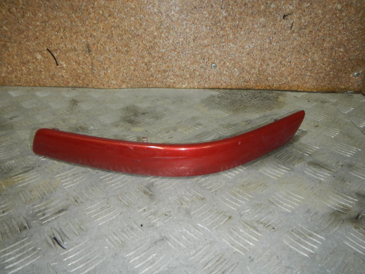 Молдинг заднего бампера