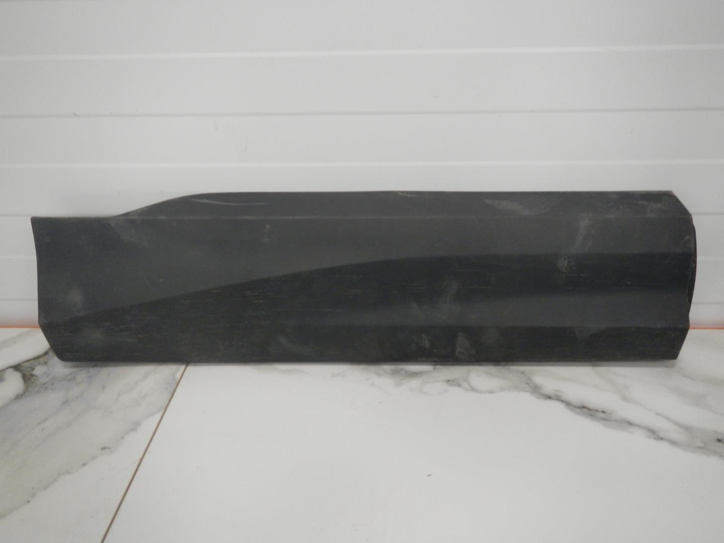 Молдинг задней правой двери