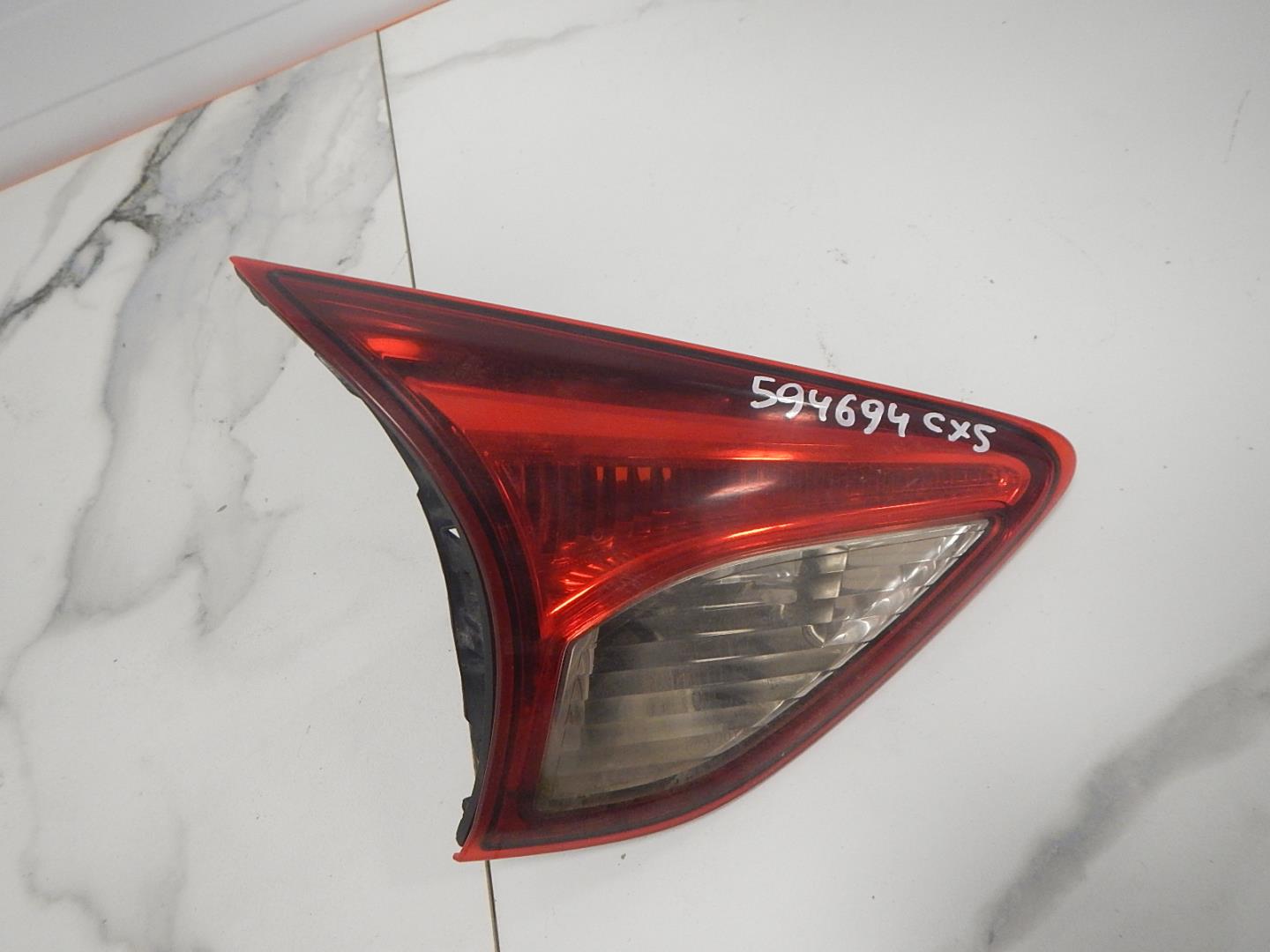 Фонарь задний внутренний левый