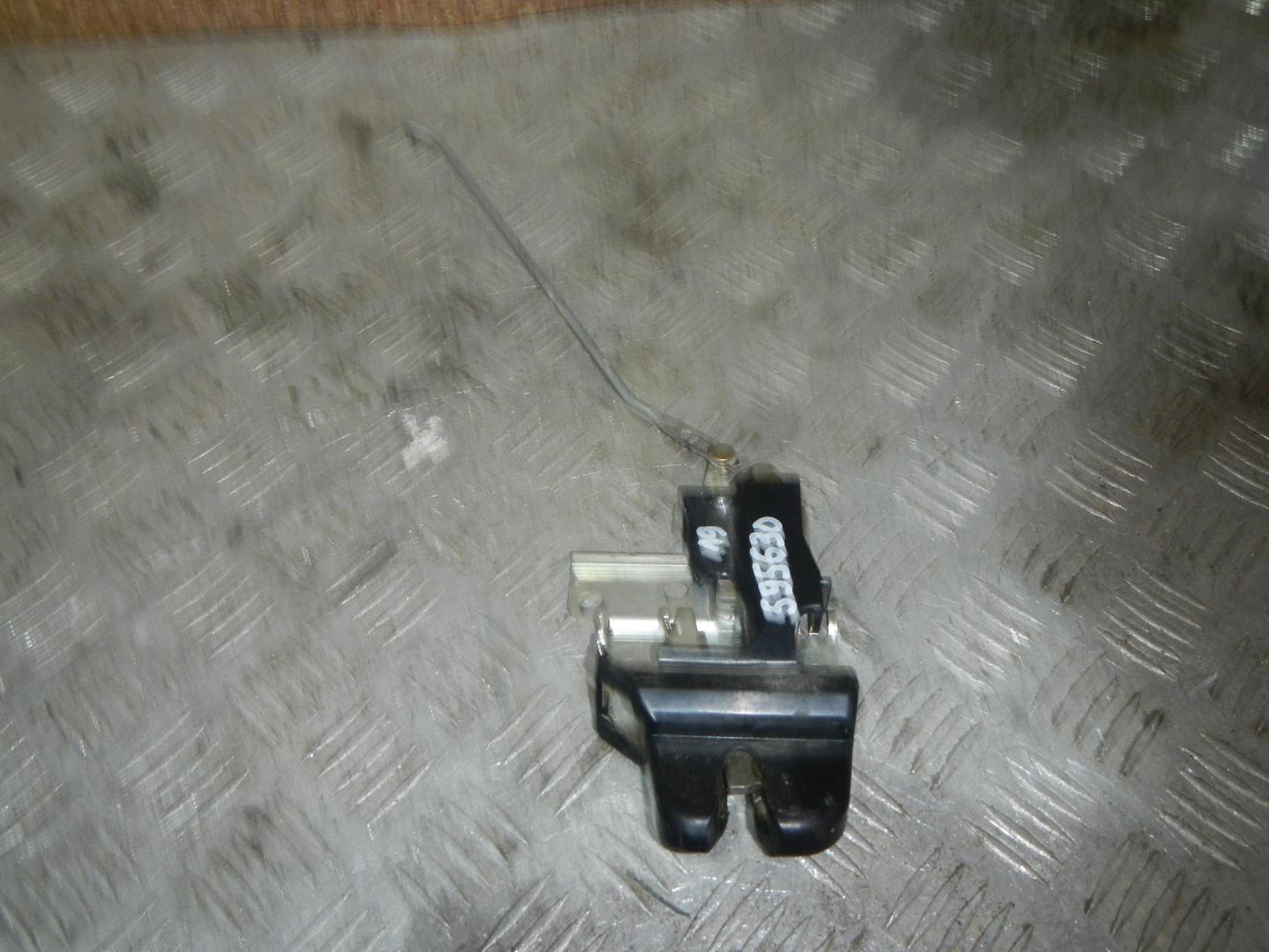 Замок багажника