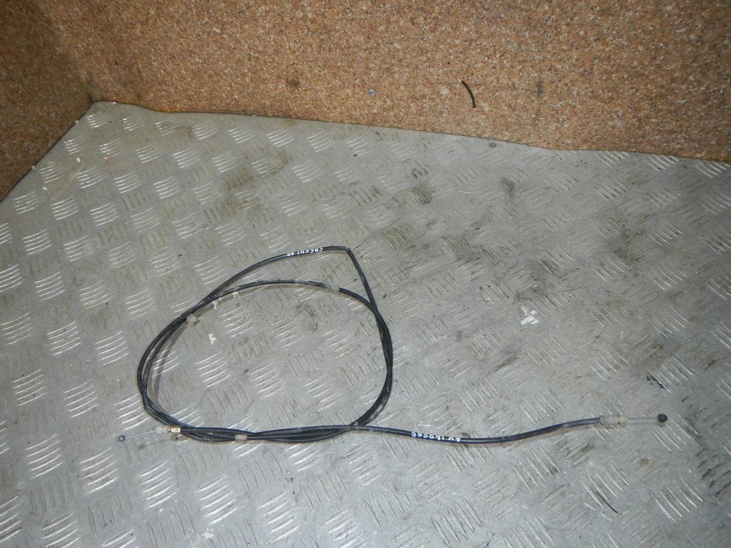 Трос открывания капота