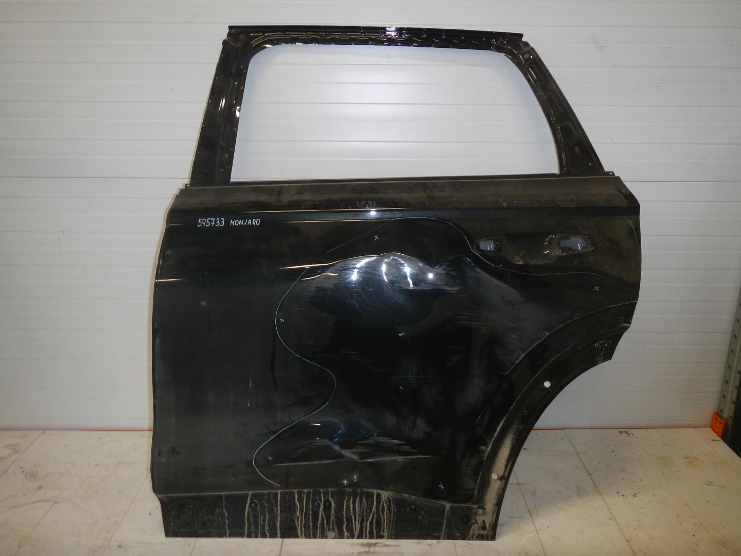 Дверь задняя левая