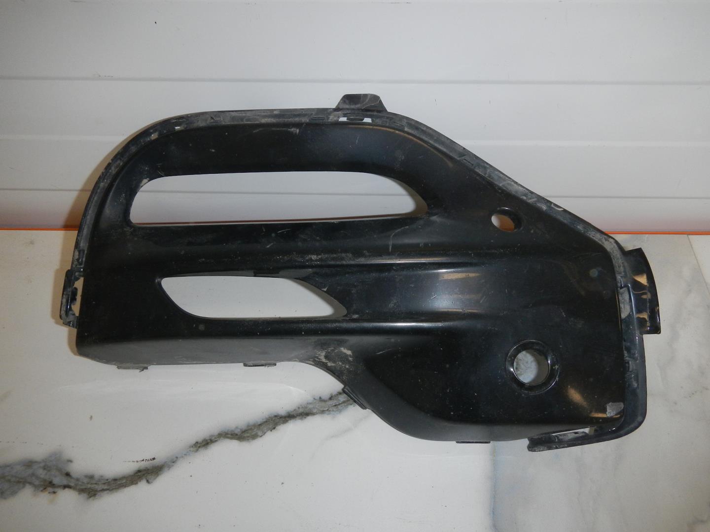 Накладка переднего бампера правая