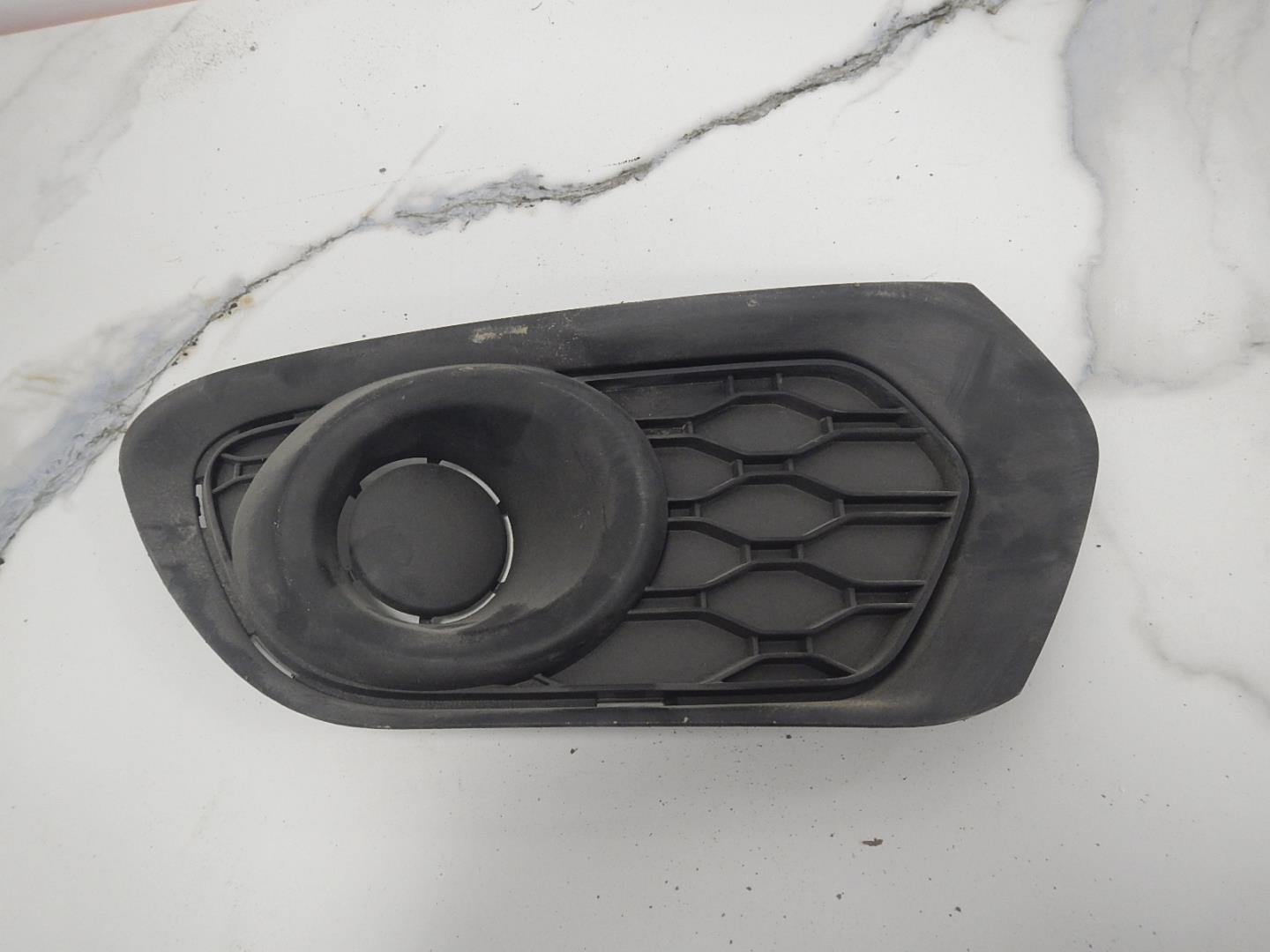 Решетка в бампер левая